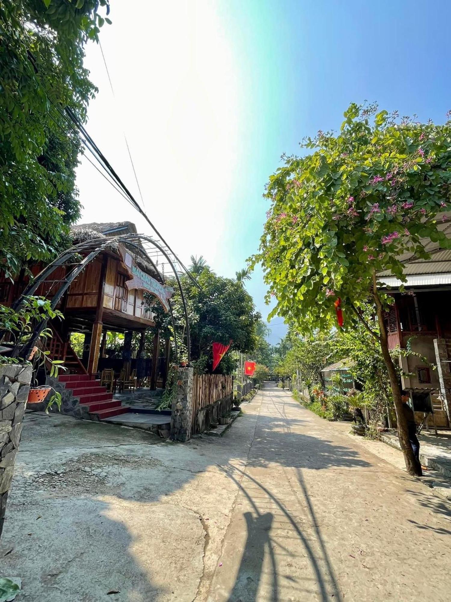 Homestay Mai Chau Tropical
